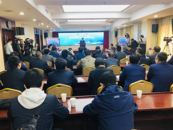 簽約儀式現(xiàn)場。新甘肅·甘肅日?qǐng)?bào)記者杜雪琴攝.jpg